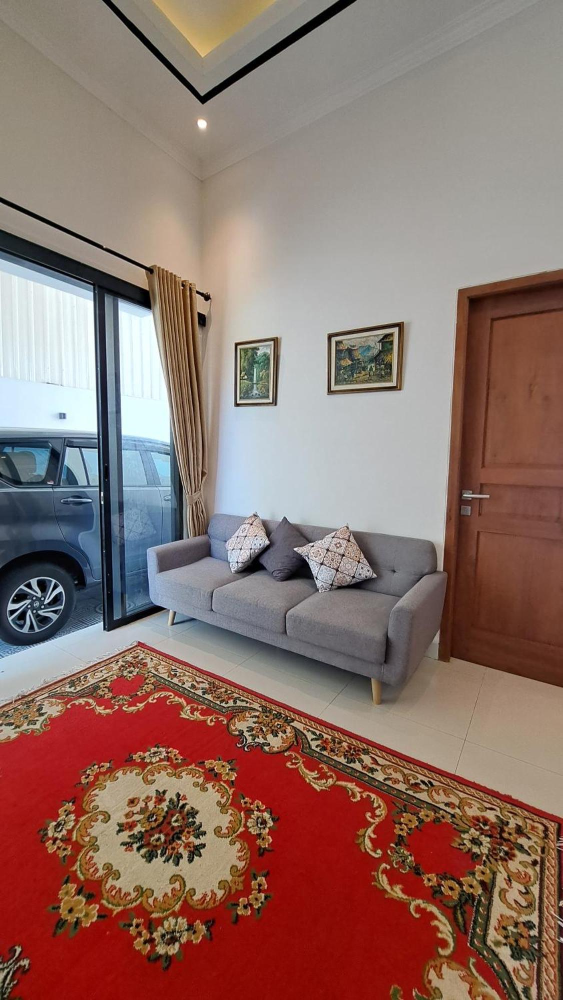 Family Homestay Near Malioboro Yogyakarta Bagian luar foto